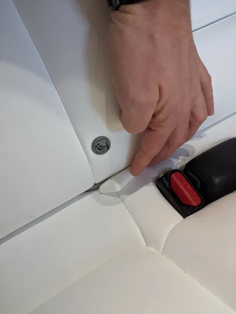 Nắp Che Chốt Isofix Tesla Model 3/Y, Giải Pháp Tiếng Kêu Từ Isofix - Image 1