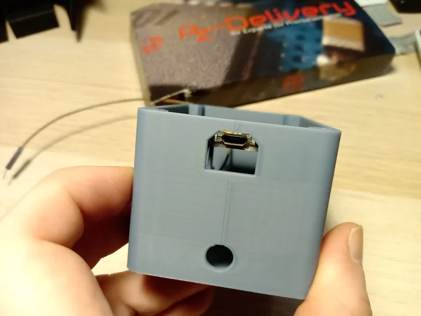 Vỏ hộp roomy esp32 cỡ lớn cho az-delivery (bản chỉnh sửa) - Image 3