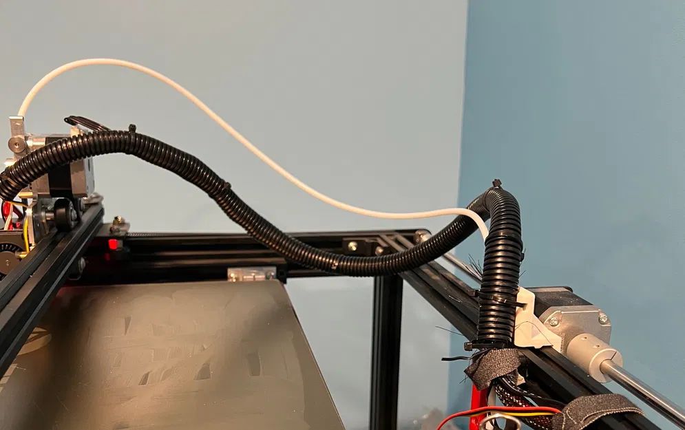 Kẹp Giữ Dây Cáp Cho Ender 5 Plus - Image 1