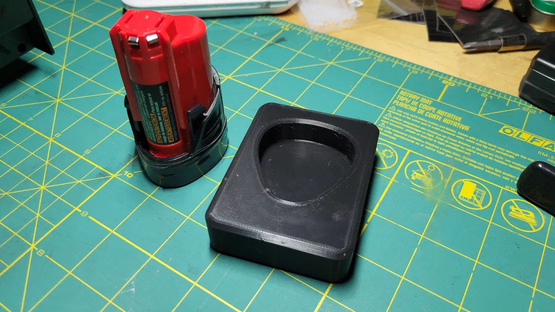 Đế Pin Milwaukee M12 - Image 1