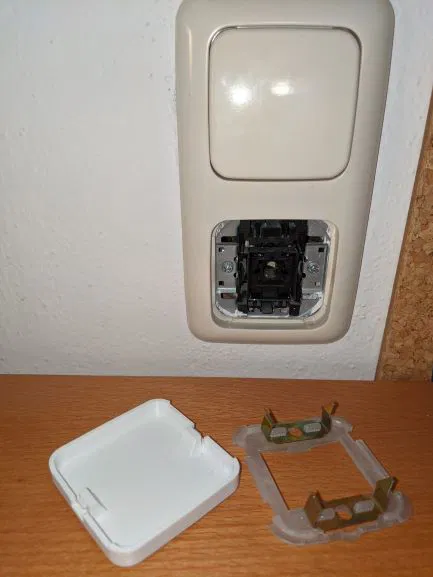 Nắp Che Công Tắc Điện Busch Jäger Duro 2000 - Image 2