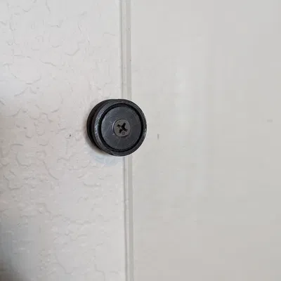 Phụ Kiện Treo Tấm Mica Lên Tường