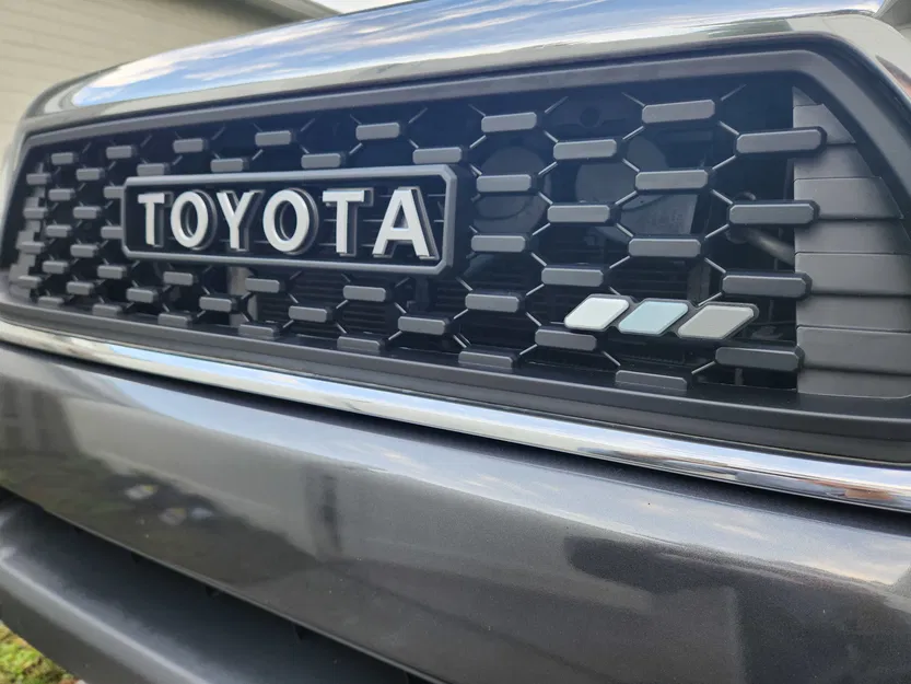 Logo Toyota Heritage Sọc 3 Màu - Image 1