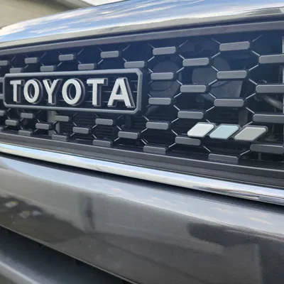 Logo Toyota Heritage Sọc 3 Màu