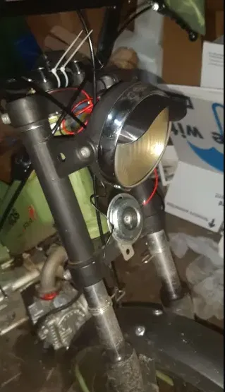 Chế độ đèn pha mắt lim dim - Image 1