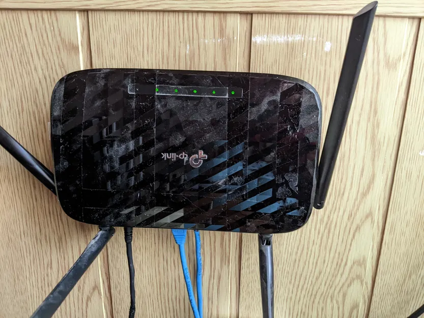 Giá treo tường cho Tplink Archer A6 V2 - Image 2