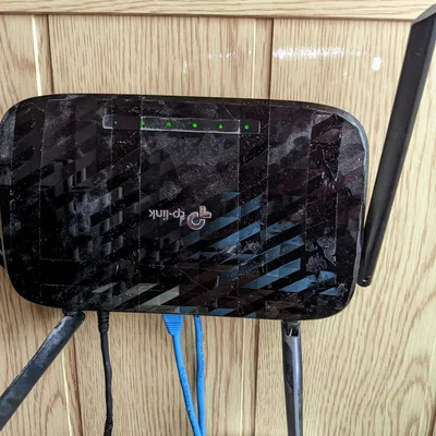 Giá treo tường cho Tplink Archer A6 V2