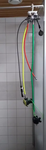 Móc Treo Quần Áo Gấp Gọn - Image 1