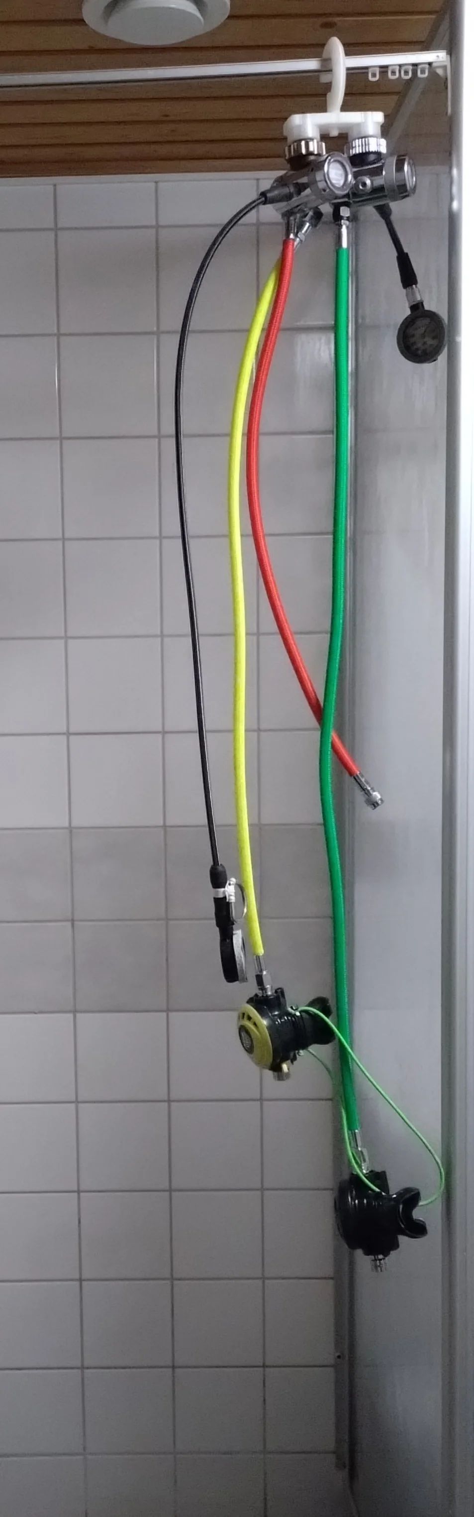 Móc Treo Quần Áo Gấp Gọn 1