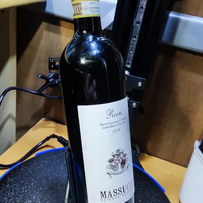 Máy trưng bày chai rượu - Chai rượu vang