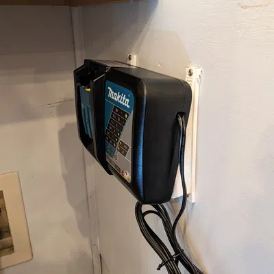 Giá Treo Sạc Makita Lên Tường