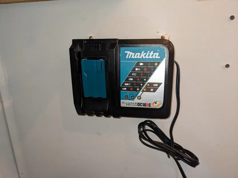 Giá Treo Sạc Makita Lên Tường - Image 4