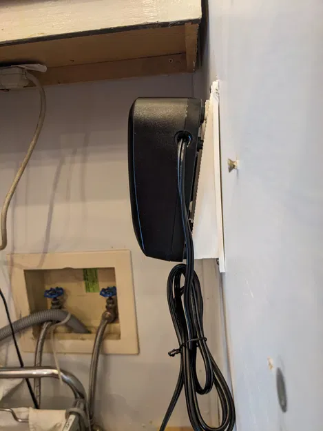 Giá Treo Sạc Makita Lên Tường - Image 6