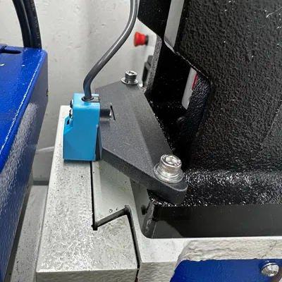 Giá đỡ Cảm biến Tiệm cận CNC PM728