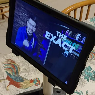 Đế Đỡ Máy Tính Bảng Tầm Mắt