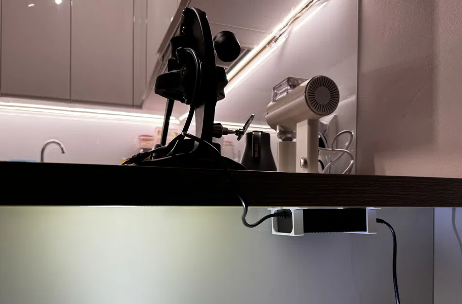 Giá đỡ cục sạc cho Flair 58 - Image 1