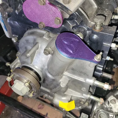 Nắp che lỗ CAS động cơ 13B