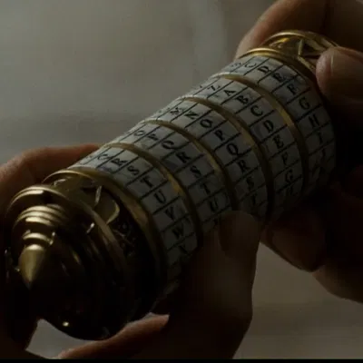 Cryptex remix 74mm dia cộng với nhiều vòng mã