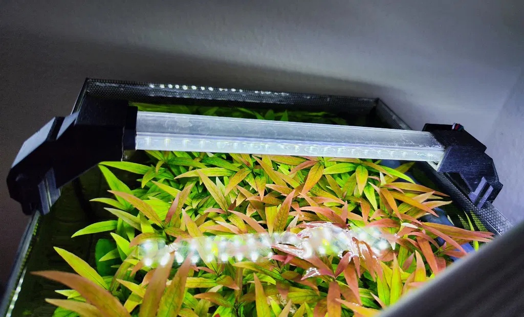 Pát Giữ Đèn LED Fluval A14772 Cho Hồ Cá - Image 1