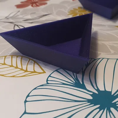 Chén Tam Giác "dreieck Schale"