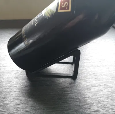 Chân Đế Trưng Bày Chai Rượu