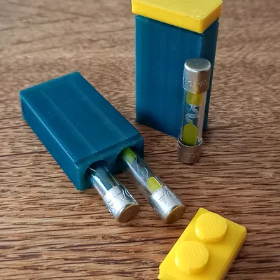 Hộp Đựng Cầu Chì Dự Phòng Cho Kawasaki KLR650