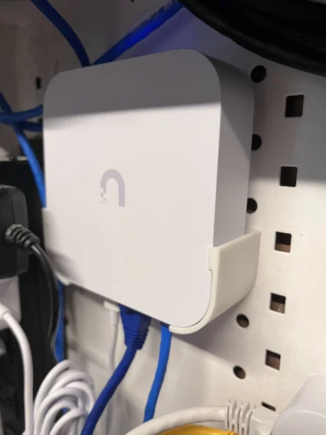 Giá Đỡ Tường hoặc Nam Châm Cho Unifi Gateway Lite (UXG Lite) - Image 1