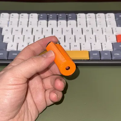 Vỏ Bật Lửa Clipper Có Lỗ Châm Gas