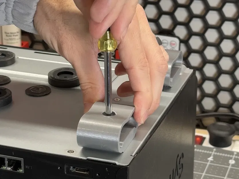 Chân Chống Rung Cho Synology NAS - Image 2