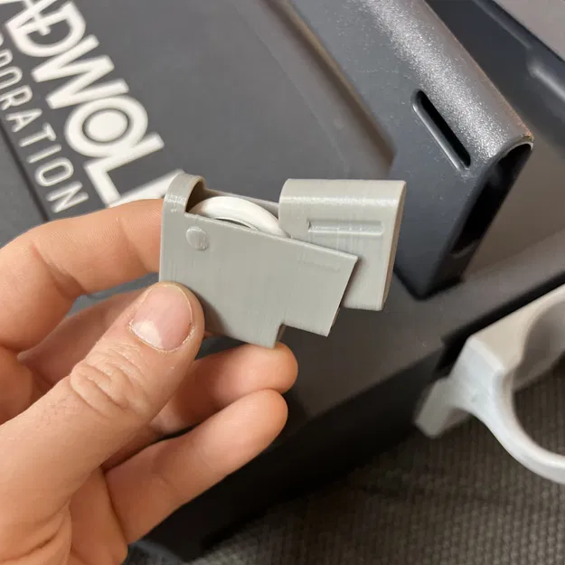 Giá đỡ AirTag cho tay nắm Systainer T-Loc I-V (Tanos, Festool, Berner, Metabo và nhiều hãng khác) - Image 5