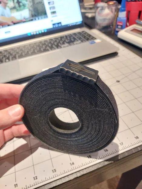 Dụng cụ chia đôi dây Velcro - Image 4