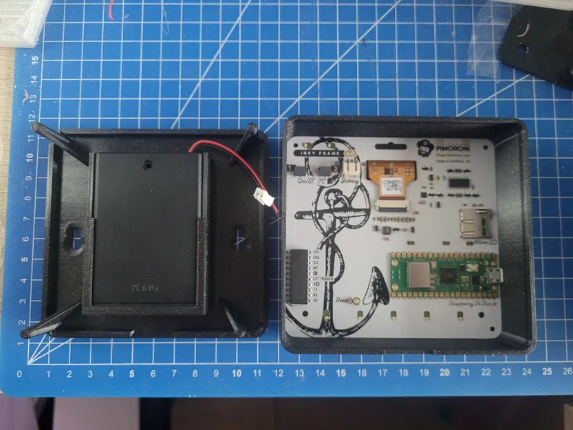 Hộp đựng Pimorony Inky Frame 4.0 và Bộ phụ kiện - Image 2