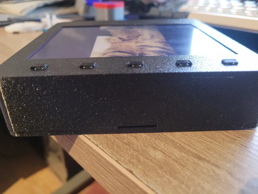 Vỏ Case Pimorony Inky Frame 5.7" có Đế Pin AAA - Image 5