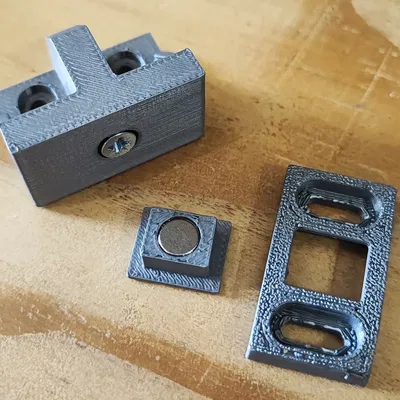 Chốt Cửa Tủ Bằng Nam Châm