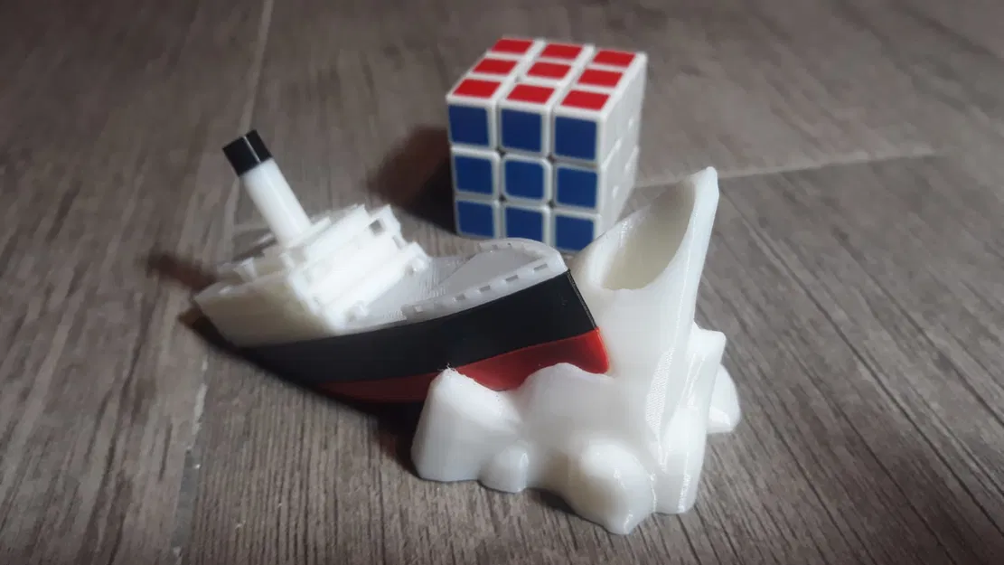 Chân Cắm Bút Hình Tàu Titanic - Image 5