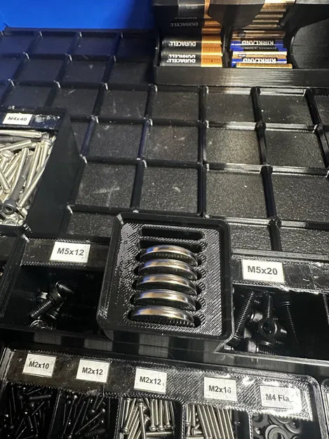 Giá đỡ pin Gridfinity (CR2032) - Image 1