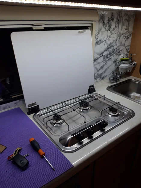 Giá đỡ bản lề xe Caravan - Image 2