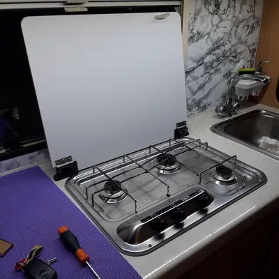 Giá đỡ bản lề xe Caravan