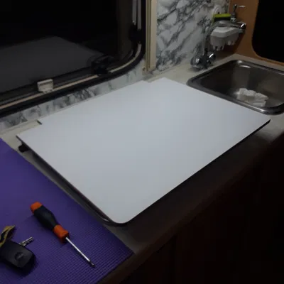 Giá đỡ bản lề xe Caravan