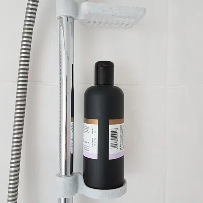 Món xà phòng, khay chai và giỏ cho que tắm