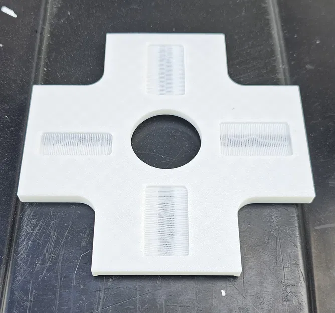 Pat Giữ Thanh Ray Hàng Rào Vinyl - Image 1