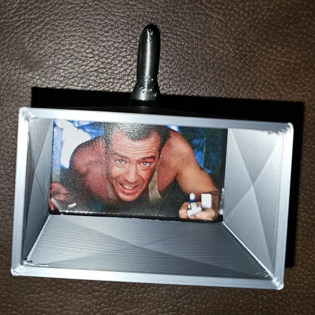 Móc Trang Trí Die-Hard - Image 3