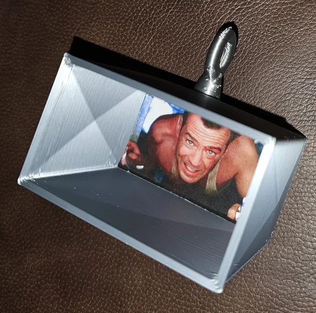 Móc Trang Trí Die-Hard - Image 4