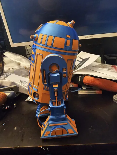 Mô hình Astromech Droid - Image 32