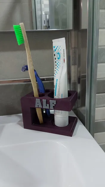 Hỗ trợ kem đánh răng với tên - Image 1