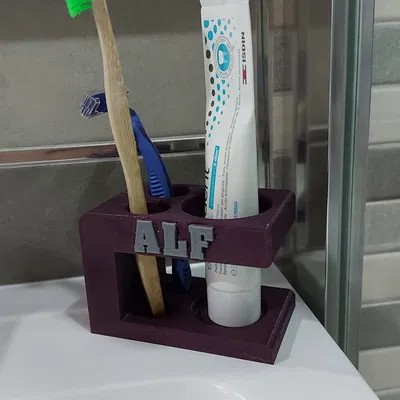 Hỗ trợ kem đánh răng với tên