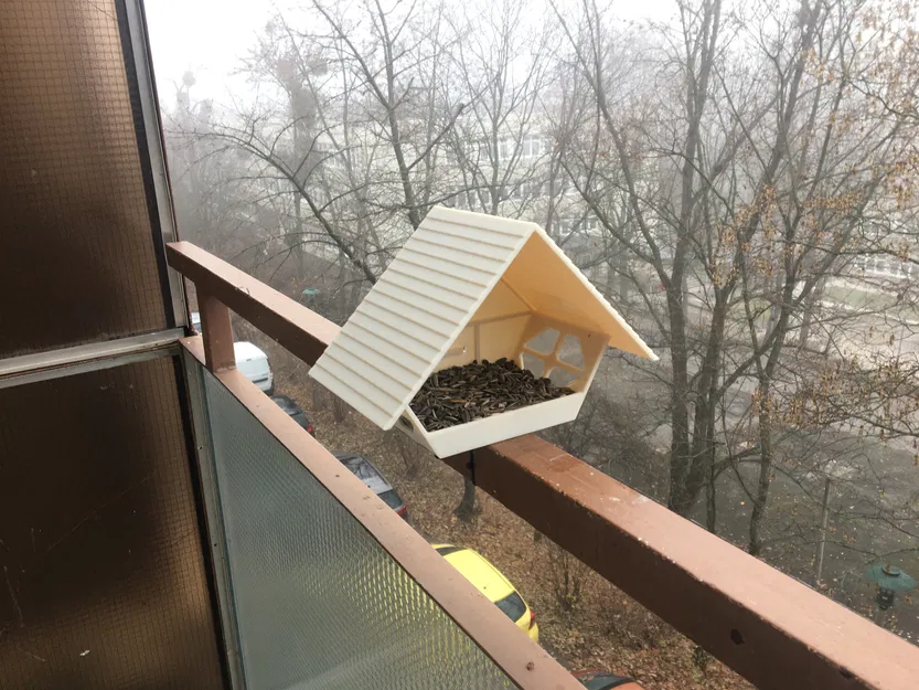 Chỗ Cho Chim Ăn Ấm Cúng - Image 2