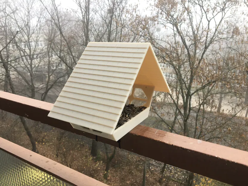 Chỗ Cho Chim Ăn Ấm Cúng - Image 3