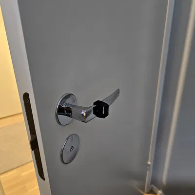 Cục chặn cửa bằng TPU cho tay nắm cửa