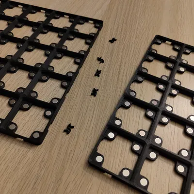 Tấm đế GridFinity nối với nam châm ép